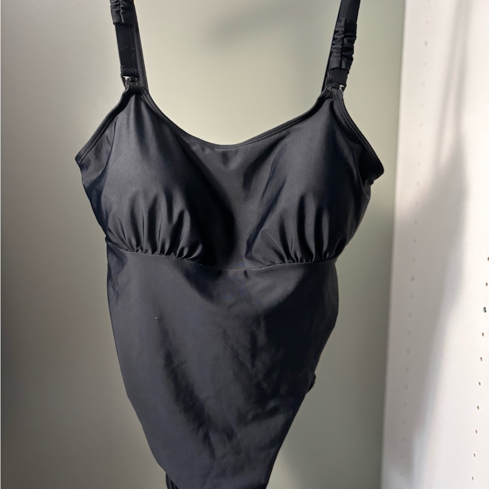 Kindred Braverly Maternity/Nursing swim suit
